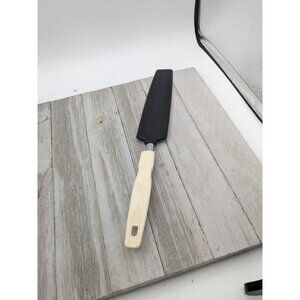 Icing Spatula Spreader Serrated Knife 12 1/2" Nylon Plastic Black Almond Japan